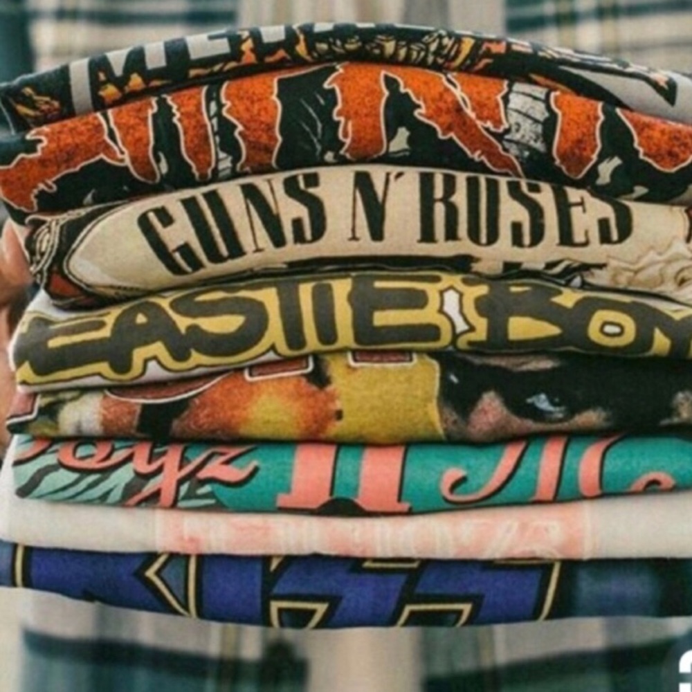 Surprise Vintage Graphic Tee